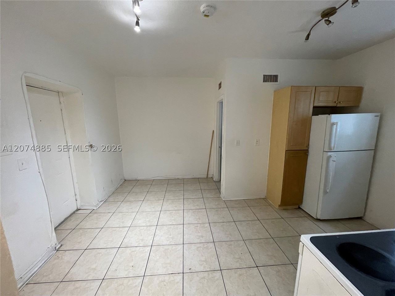 1021 Nw 3rd St #207 - Photo 6 of 8