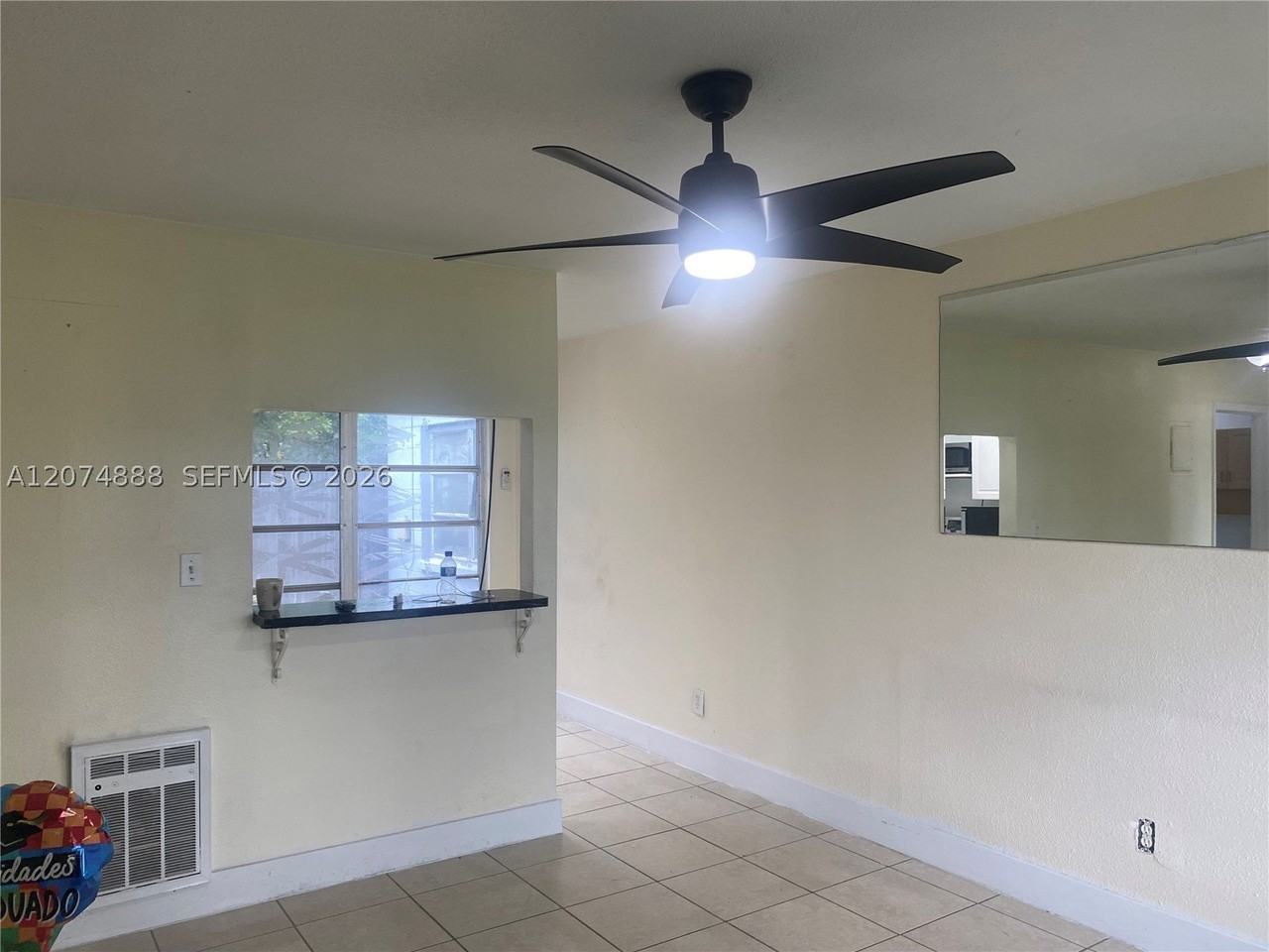 1111 Vineyard St - Photo 7 of 19