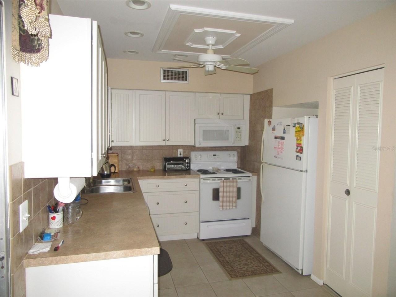 8158 Fay Ave - Photo 6 of 23