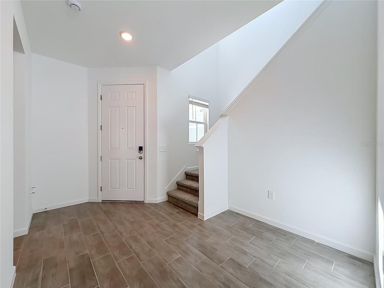 770 Lake Dell Ave - Photo 5 of 49