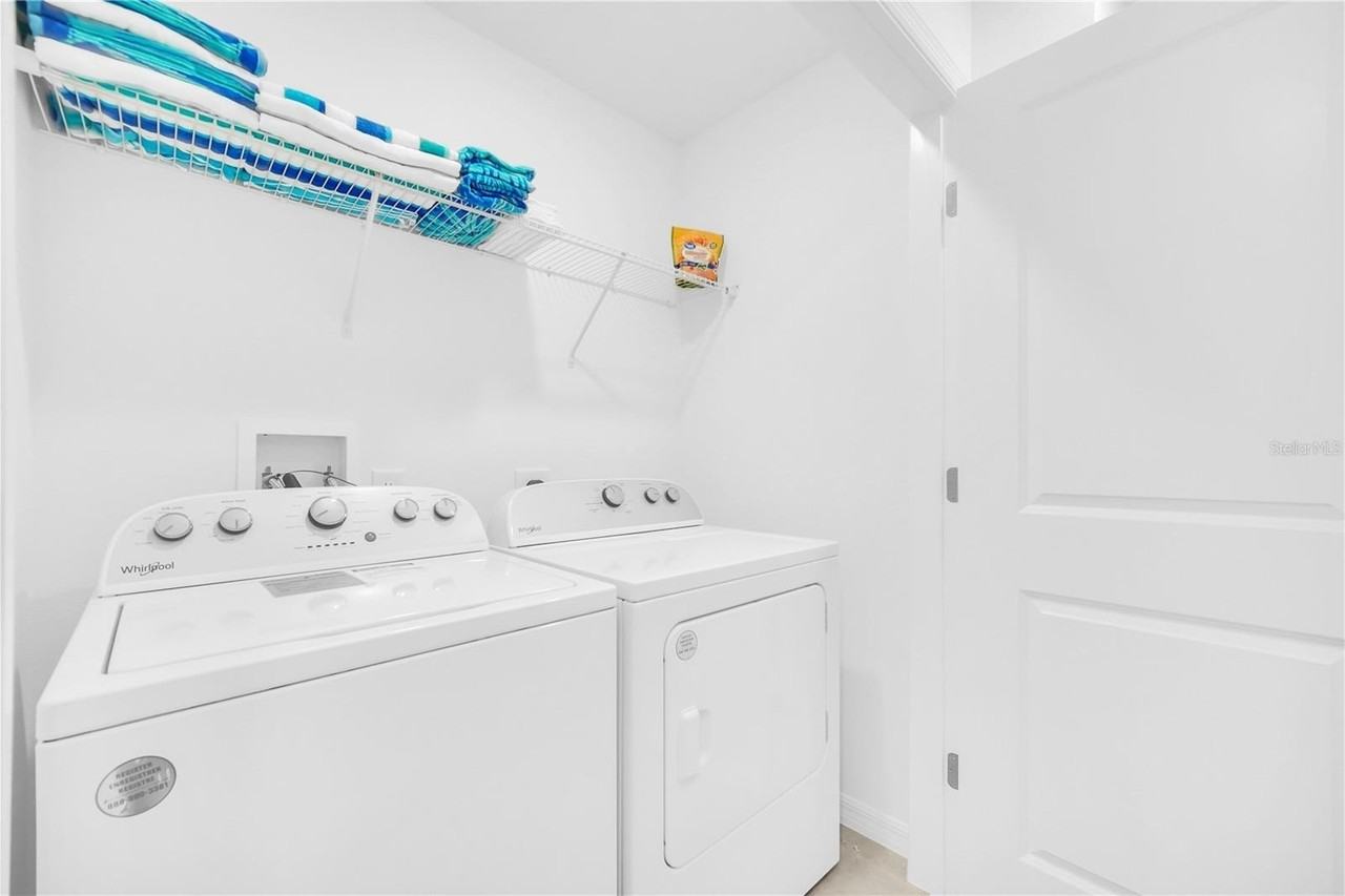 657 Longboat Dr - Photo 4 of 15