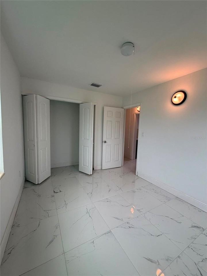 5009 Bullard St - Photo 3 of 14
