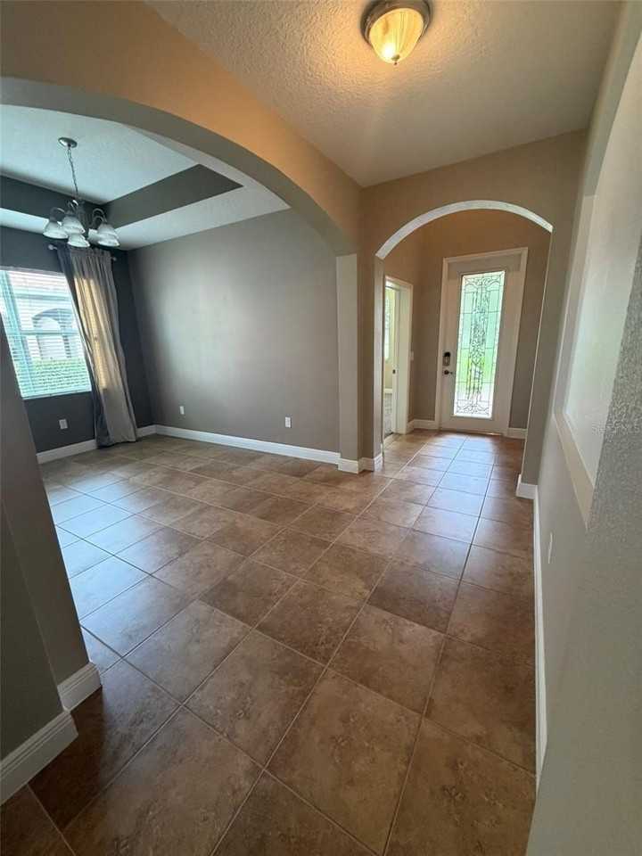 16212 Mead St - Photo 6 of 50