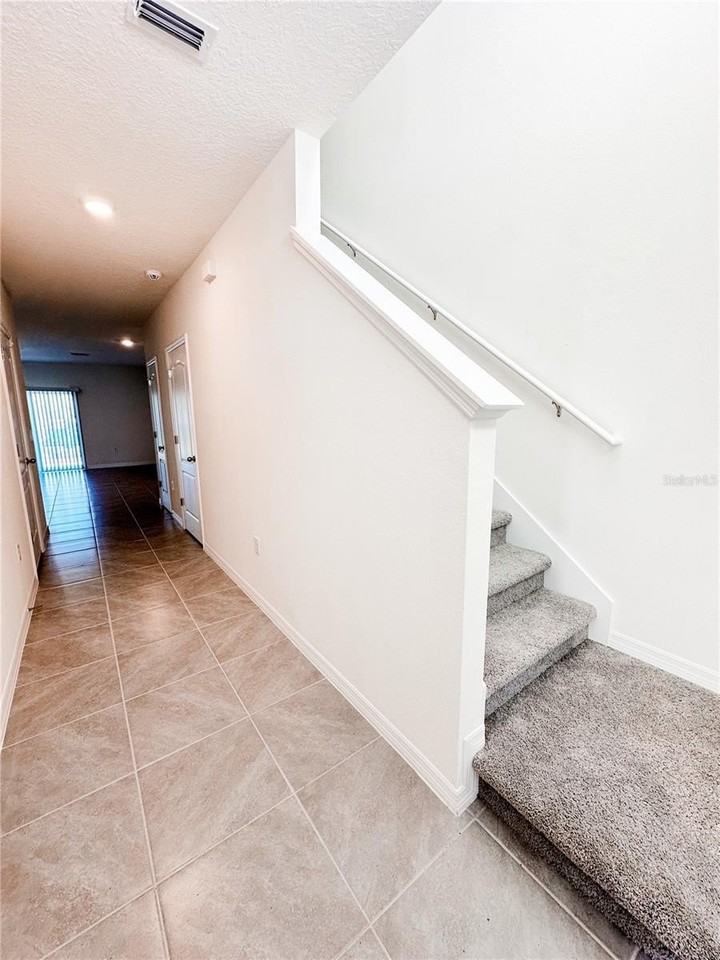 1761 Rock Elm Rd - Photo 4 of 22
