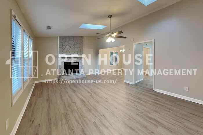 4841 Chapelle Ct - Photo 4 of 16