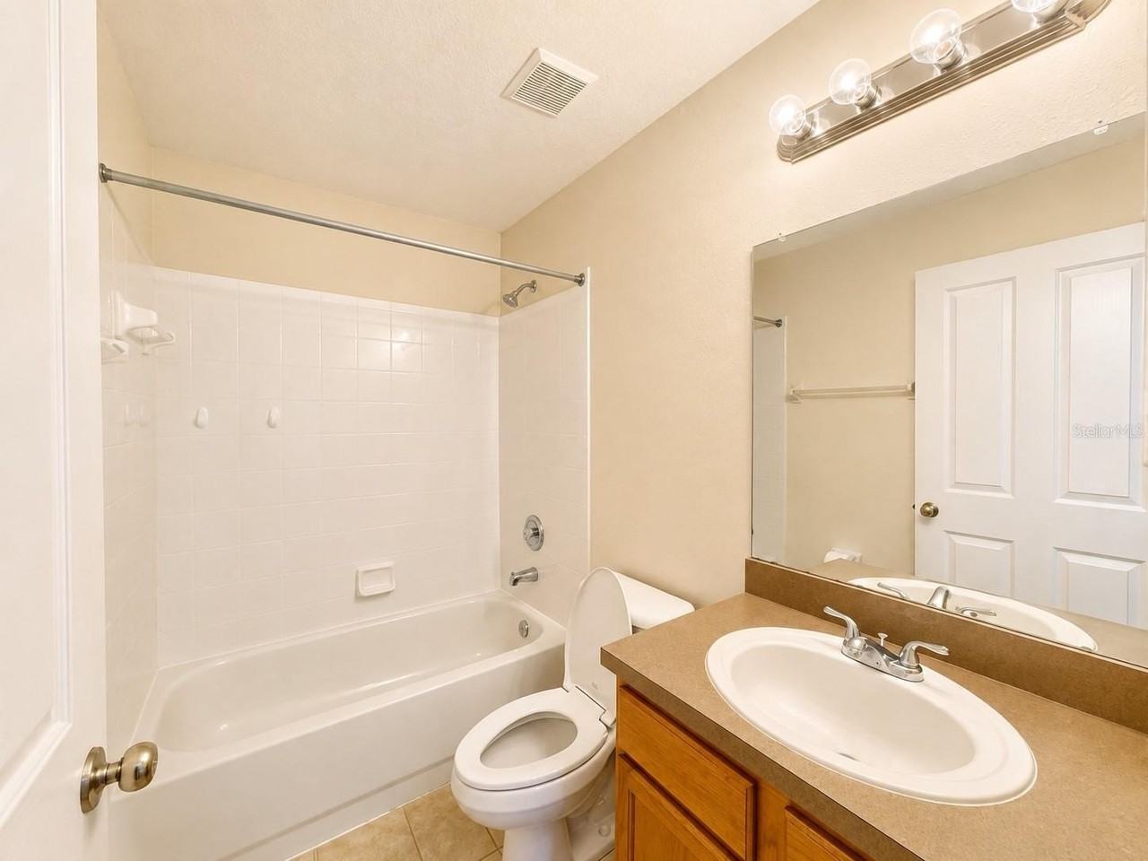 7620 Wiltshire Park Pl - Photo 4 of 24
