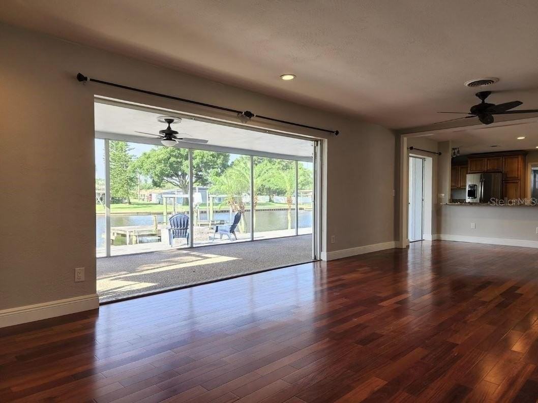 128 98th Ave N - Photo 6 of 22