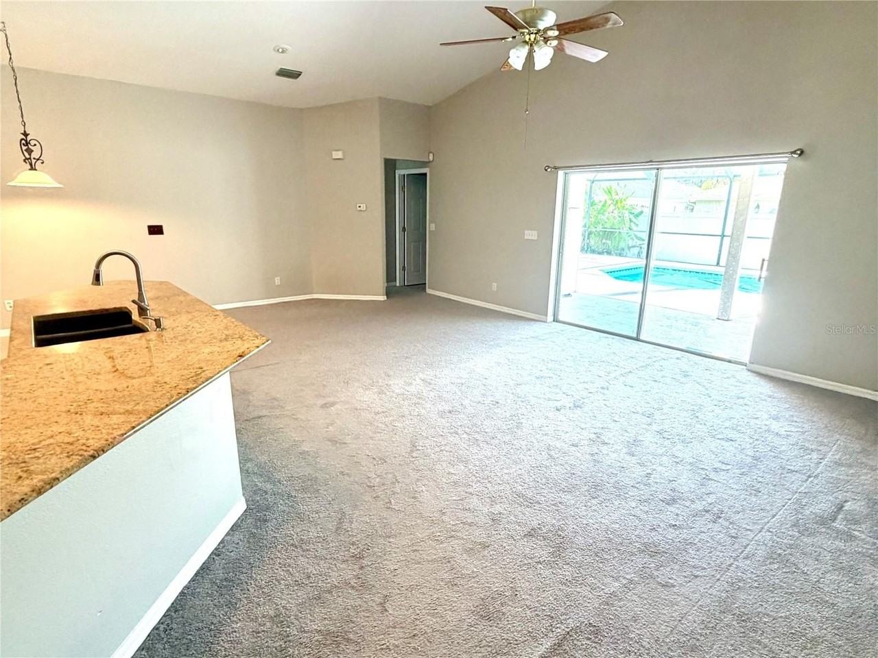 2617 Allwood Ave - Photo 5 of 19