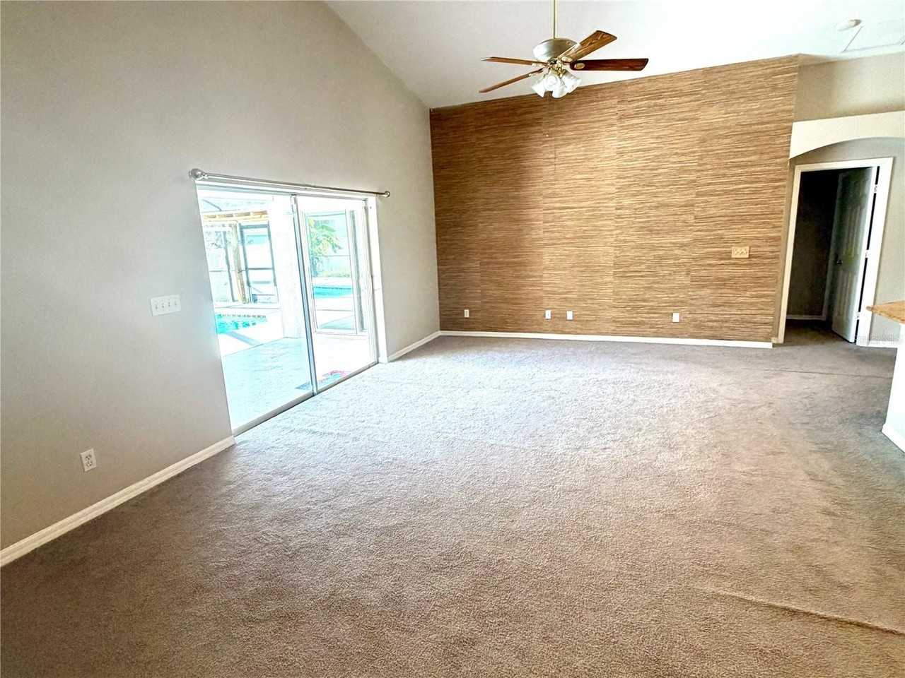 2617 Allwood Ave - Photo 6 of 19