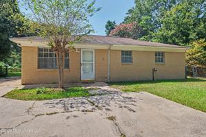featured image of 4625 Hilltop Dr