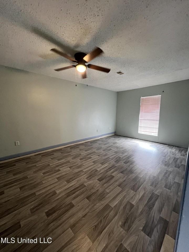 2711 E David Dr - Photo 6 of 14