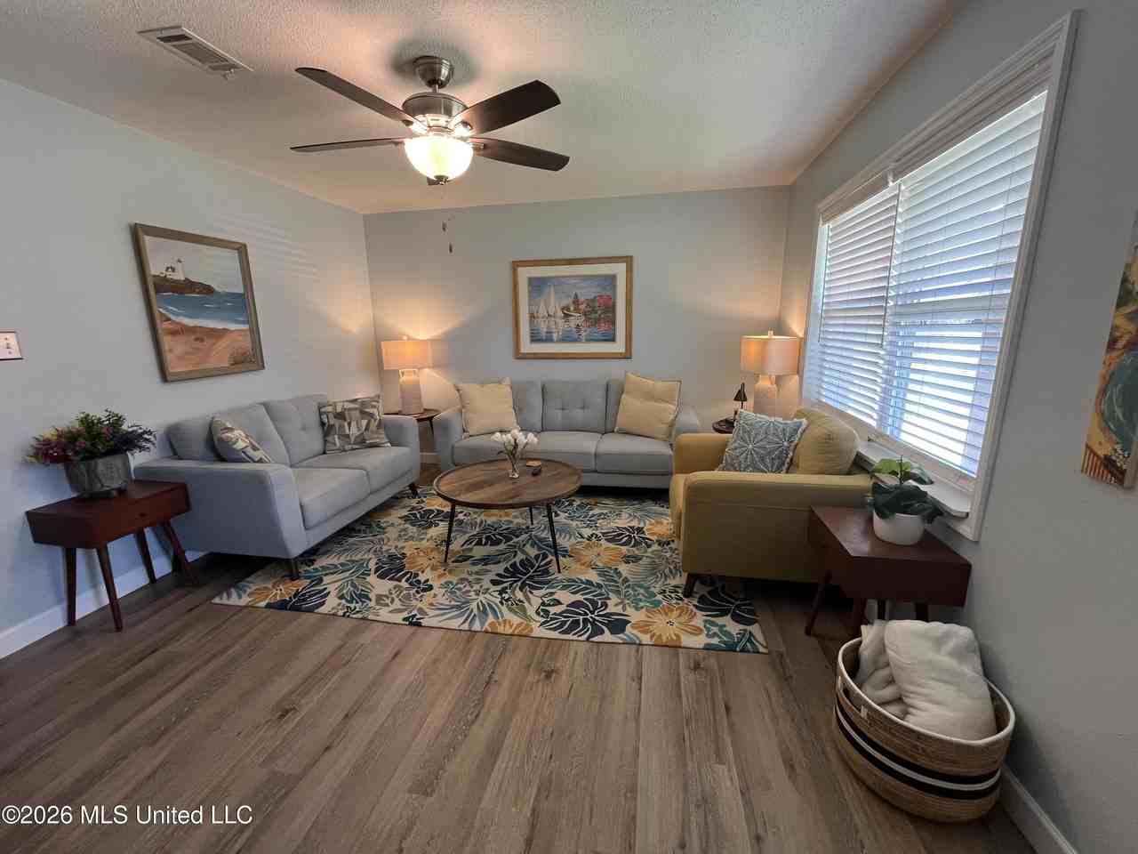 102 Francisco Ct - Photo 3 of 21