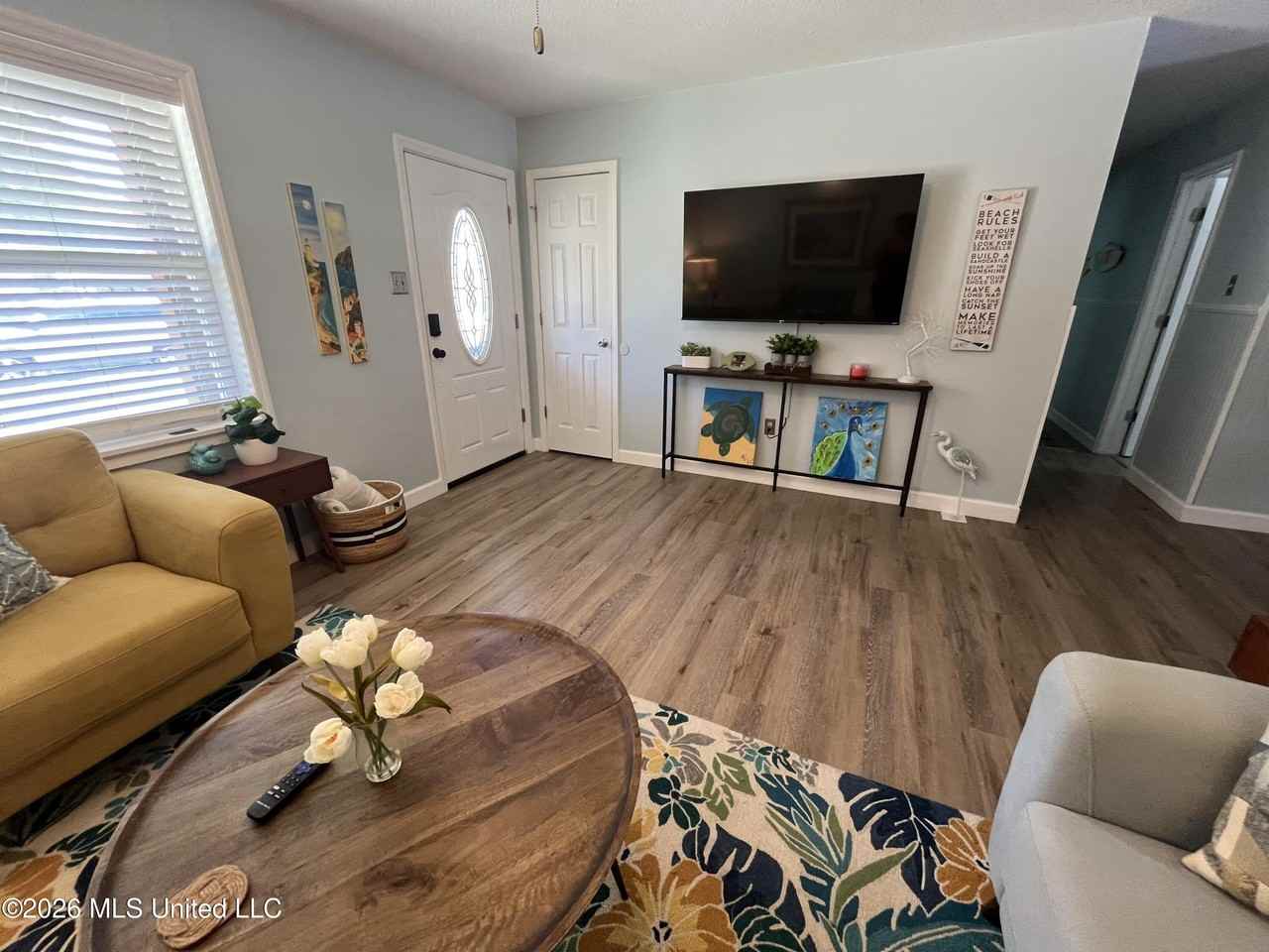 102 Francisco Ct - Photo 4 of 21