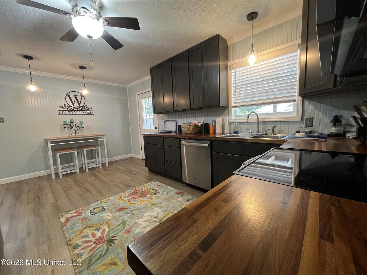 102 Francisco Ct - Photo 7 of 21