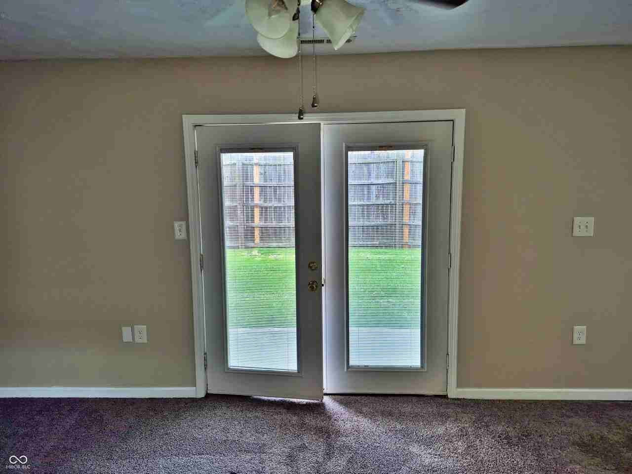 47 Port Sylvia Dr - Photo 4 of 13