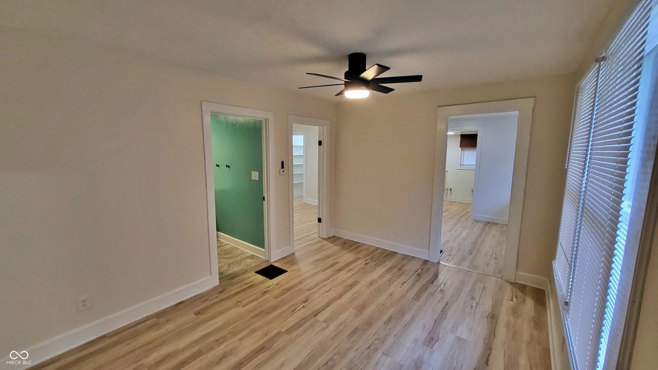 2462 Main St - Photo 5 of 18