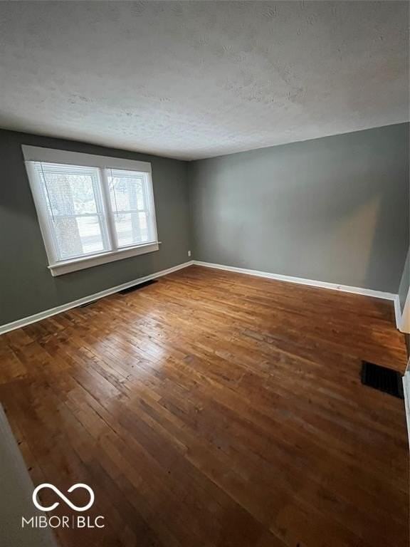 3304 N Harding St - Photo 5 of 16