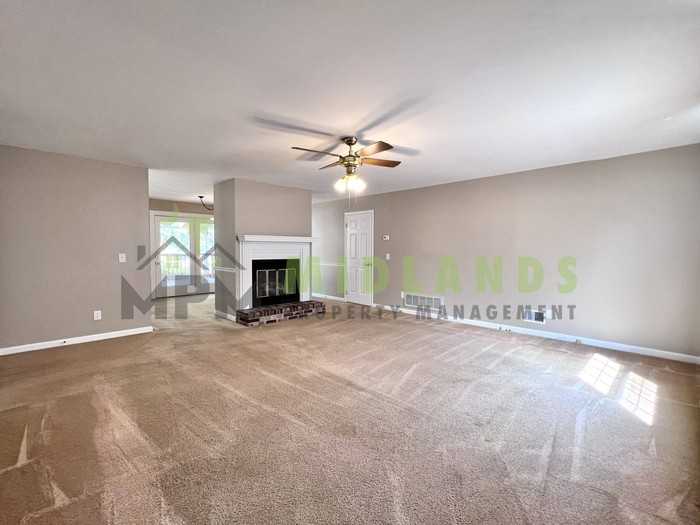 113 Lake Shire Dr - Photo 4 of 43