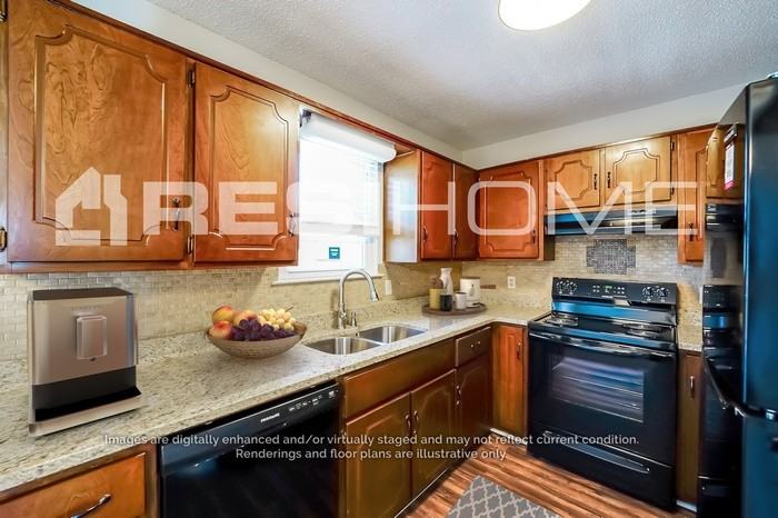 5304 Stablehouse Dr - Photo 3 of 19