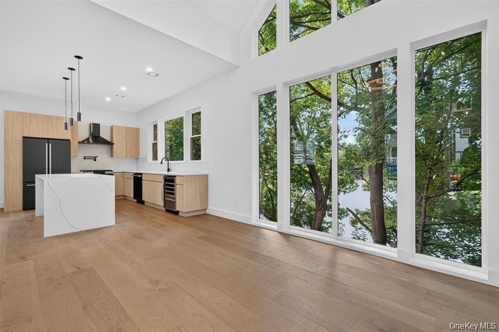 117 Orchard St - Photo 3 of 45