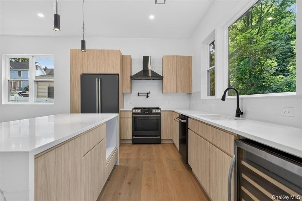 117 Orchard St - Photo 7 of 45