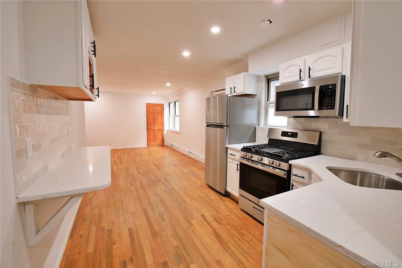 750 E Broadway #C2 - Photo 2 of 26