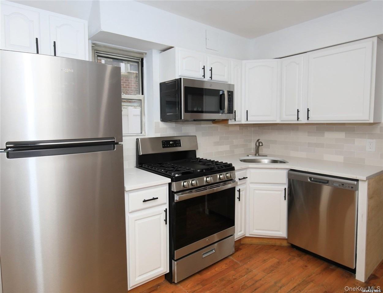 750 E Broadway #C2 - Photo 3 of 26