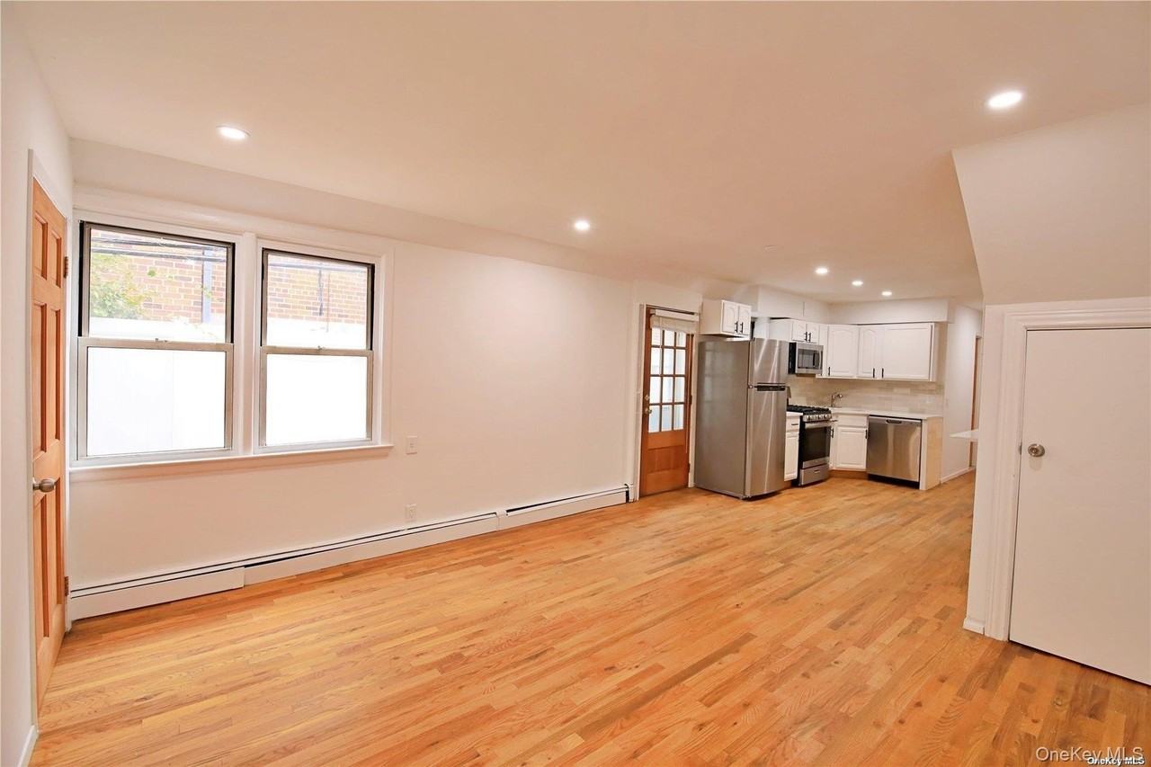 750 E Broadway #C2 - Photo 4 of 26