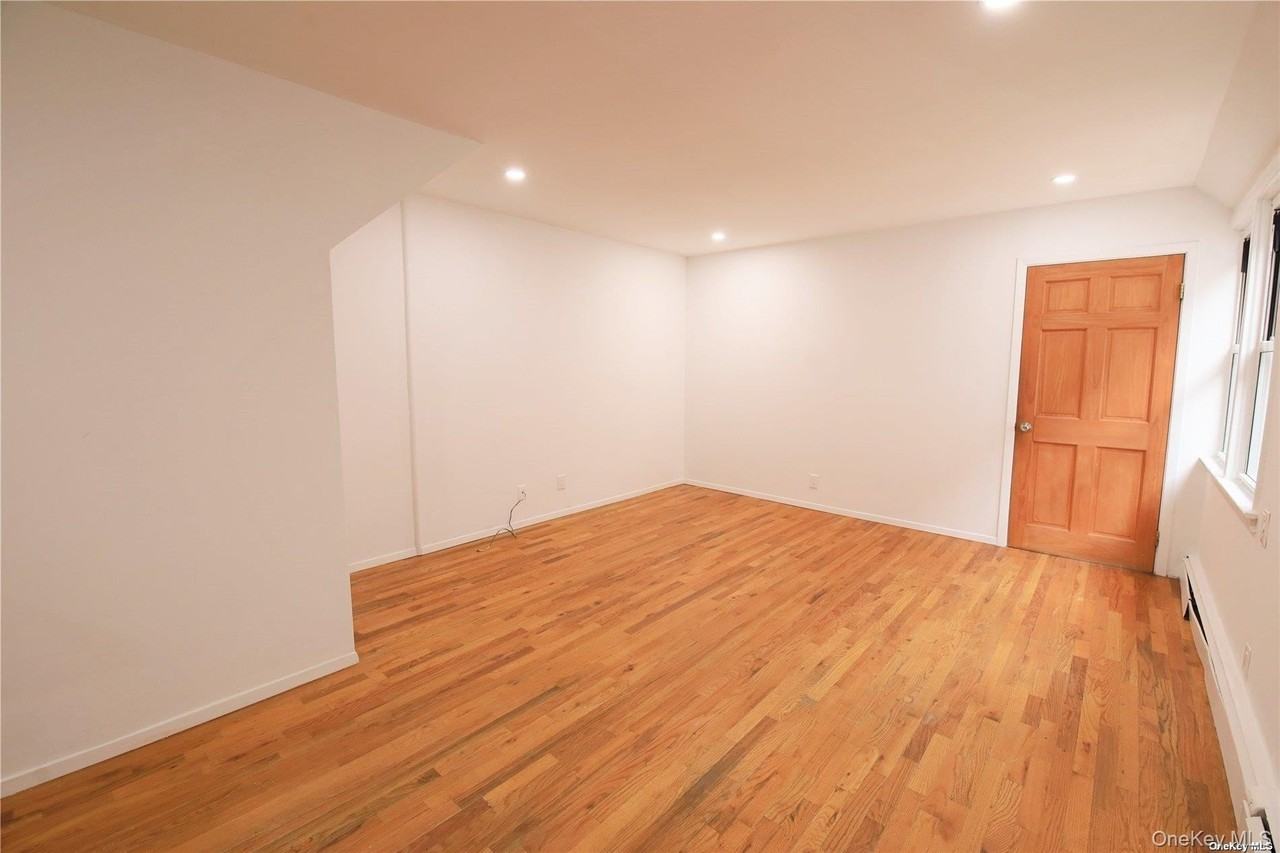 750 E Broadway #C2 - Photo 5 of 26