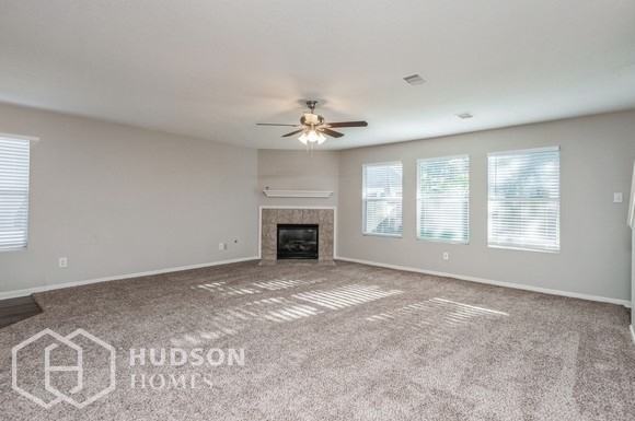 16956 Valiant Oak St - Photo 4 of 20