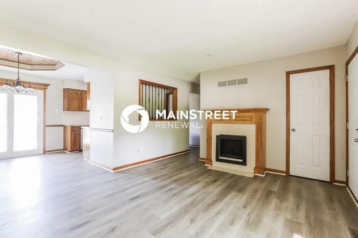 408 Se Jackson St - Photo 4 of 17