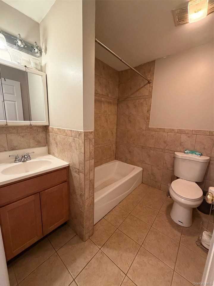 129 New St #4 - Photo 4 of 12