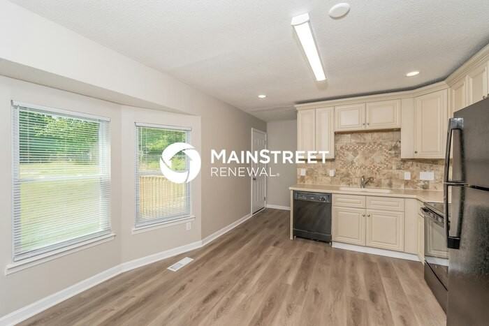 5943 Shane Cir - Photo 6 of 16