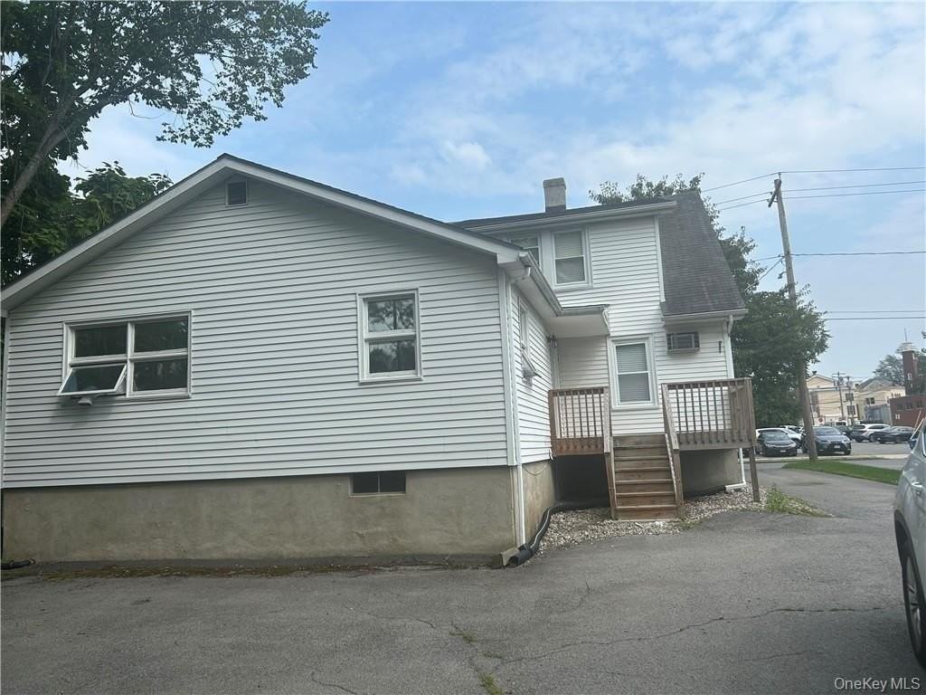 55 St John St #3 - Photo 2 of 15