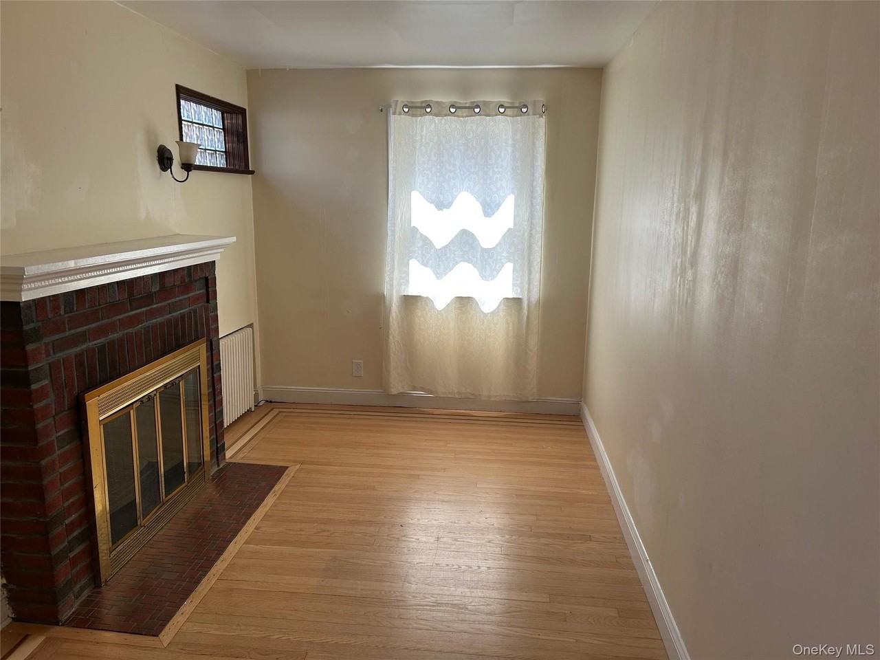 1086 Tulip Ave #1 - Photo 2 of 9