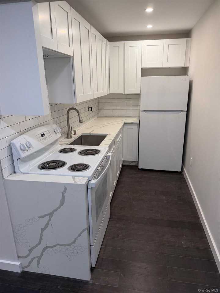 99 W Hoffman Ave #B - Photo 2 of 5