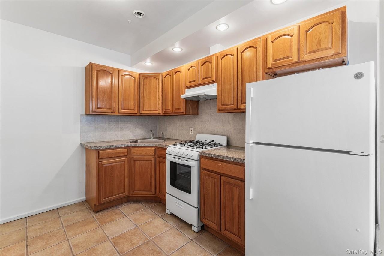 16126 84th Rd #1 - Photo 7 of 24