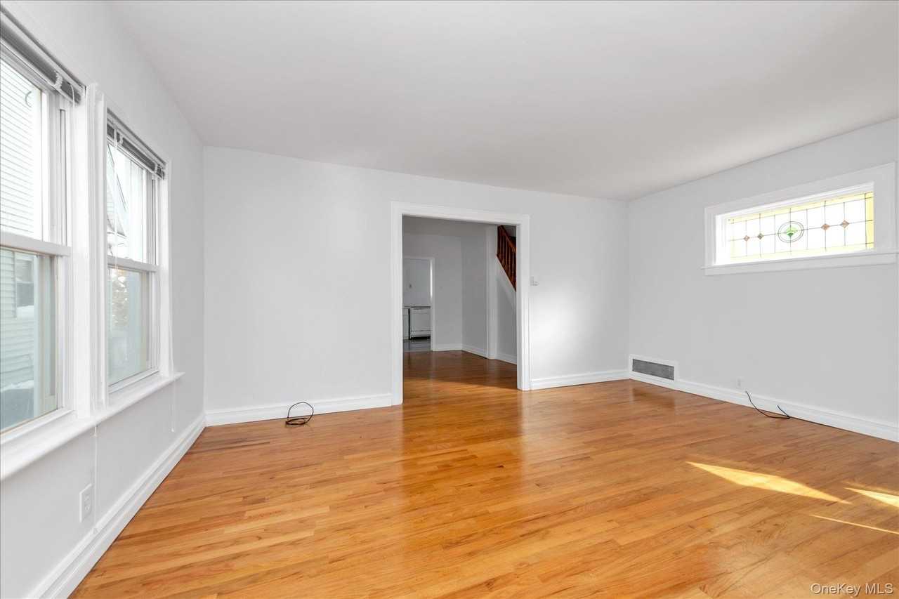 7015 Manse St - Photo 4 of 21