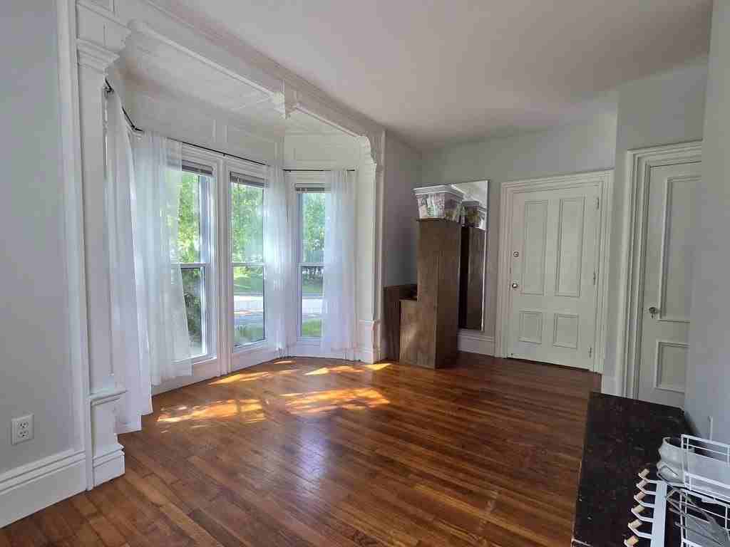 2 Oak St #2 - Photo 6 of 16