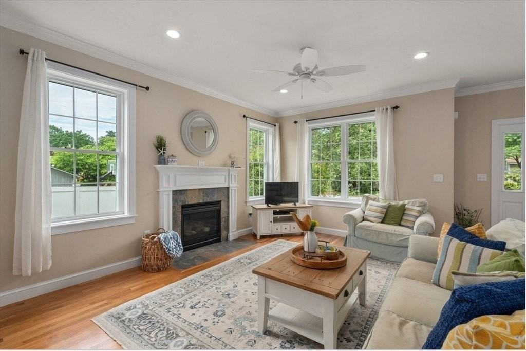 23 Basswood Ave - Photo 6 of 29