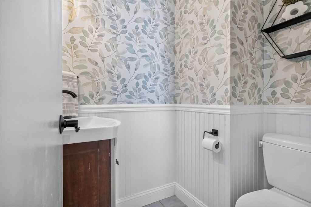 25 Warren St #25 - Photo 7 of 26