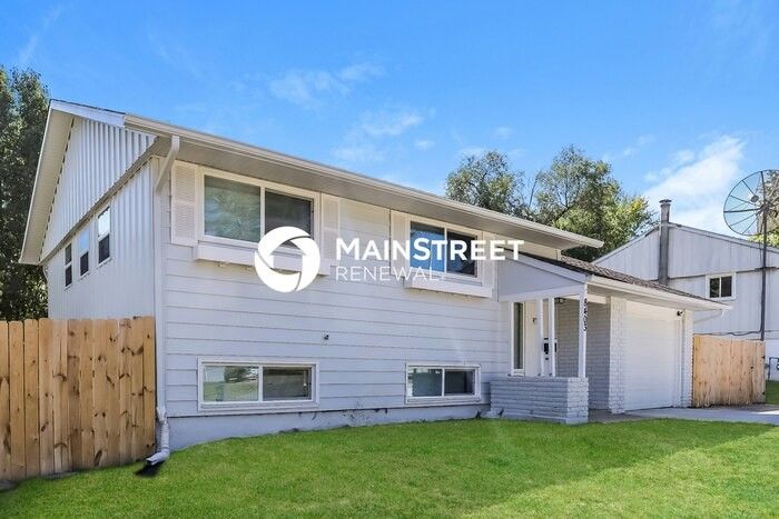 8403 8403 91 E STREET - Photo 2 of 18