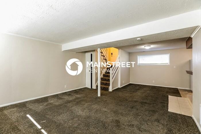 8403 8403 91 E STREET - Photo 3 of 18