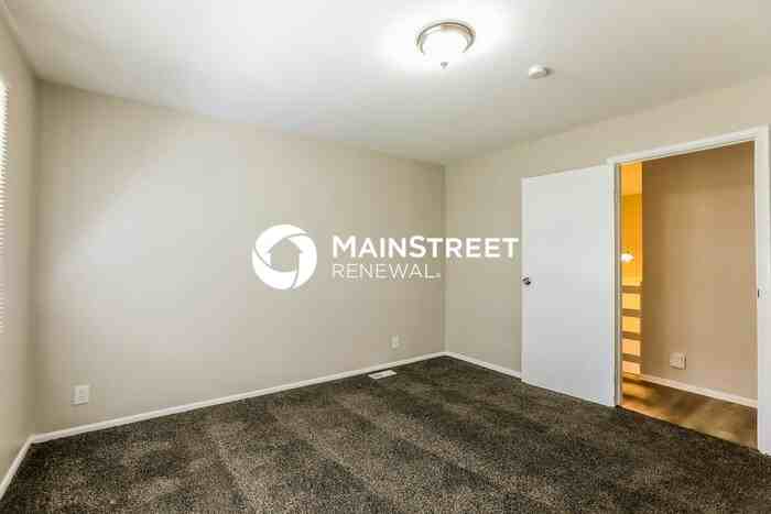 8403 8403 91 E STREET - Photo 7 of 18