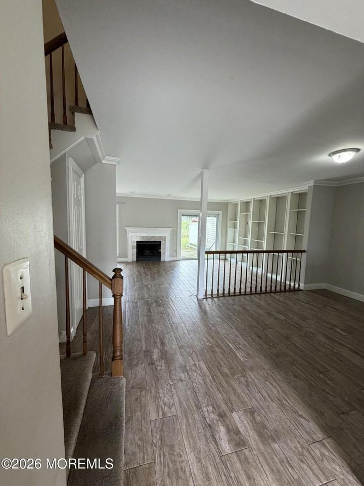 155 Tanglewood Pl - Photo 4 of 10