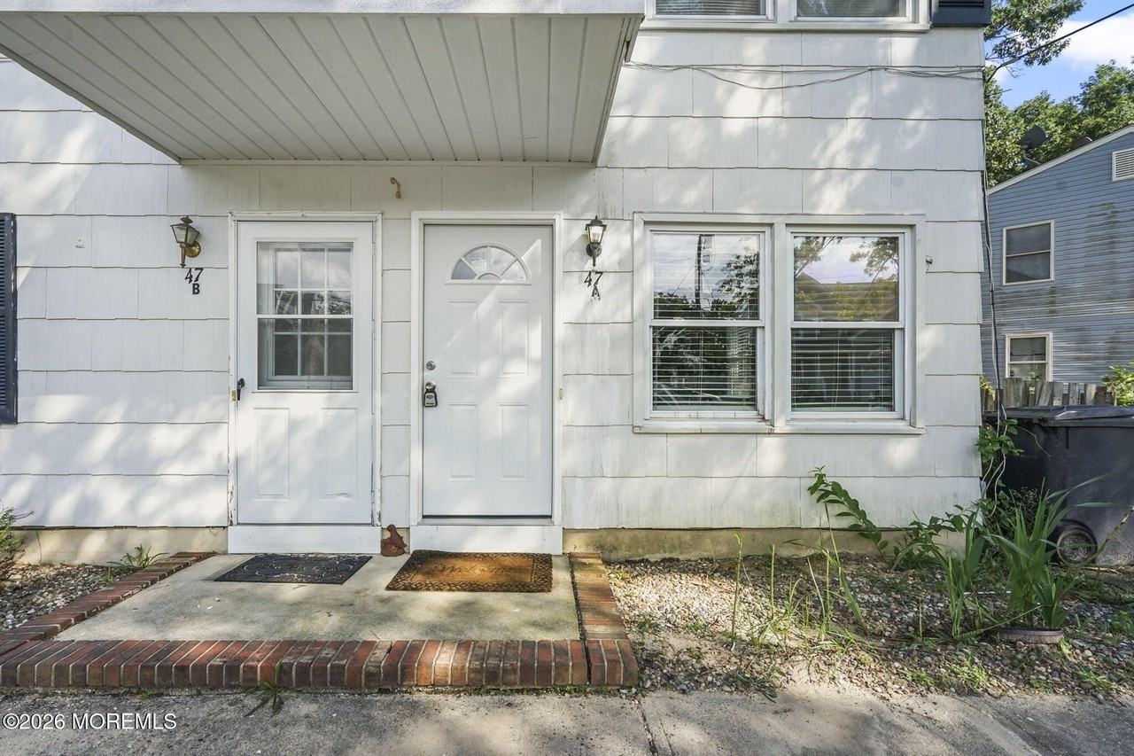 47 Atlantis Ave #A - Photo 3 of 19