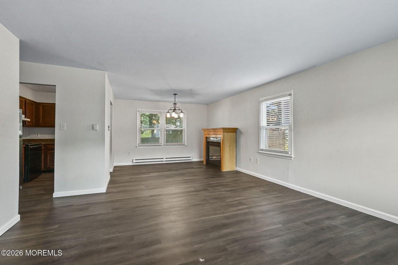 47 Atlantis Ave #A - Photo 4 of 19
