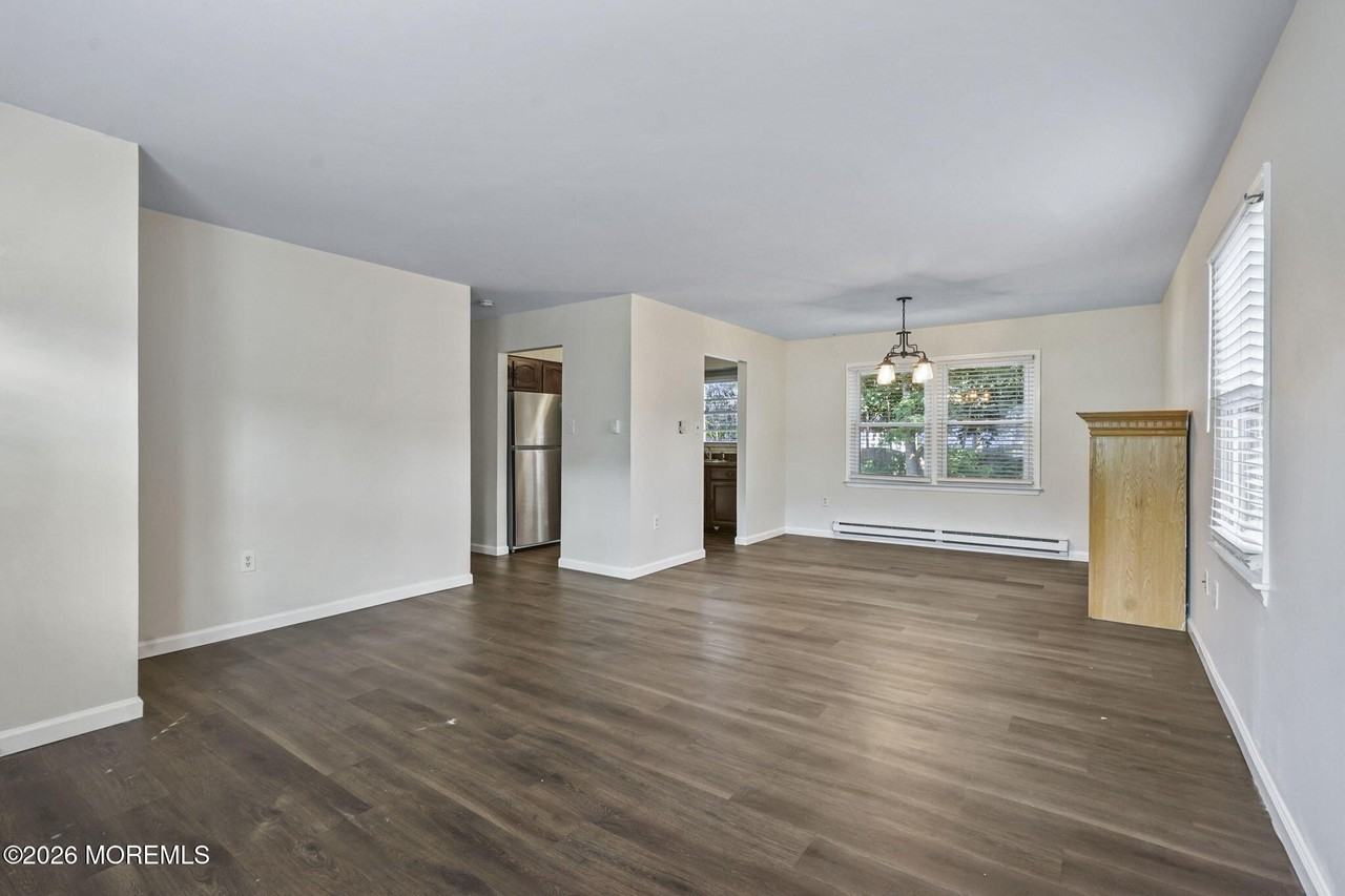 47 Atlantis Ave #A - Photo 5 of 19