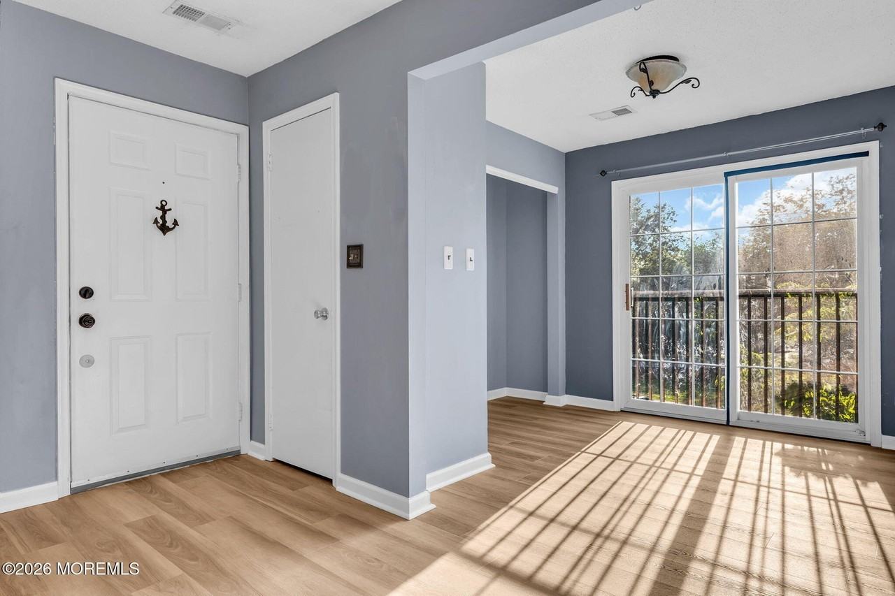 106 Frontier Way - Photo 4 of 30