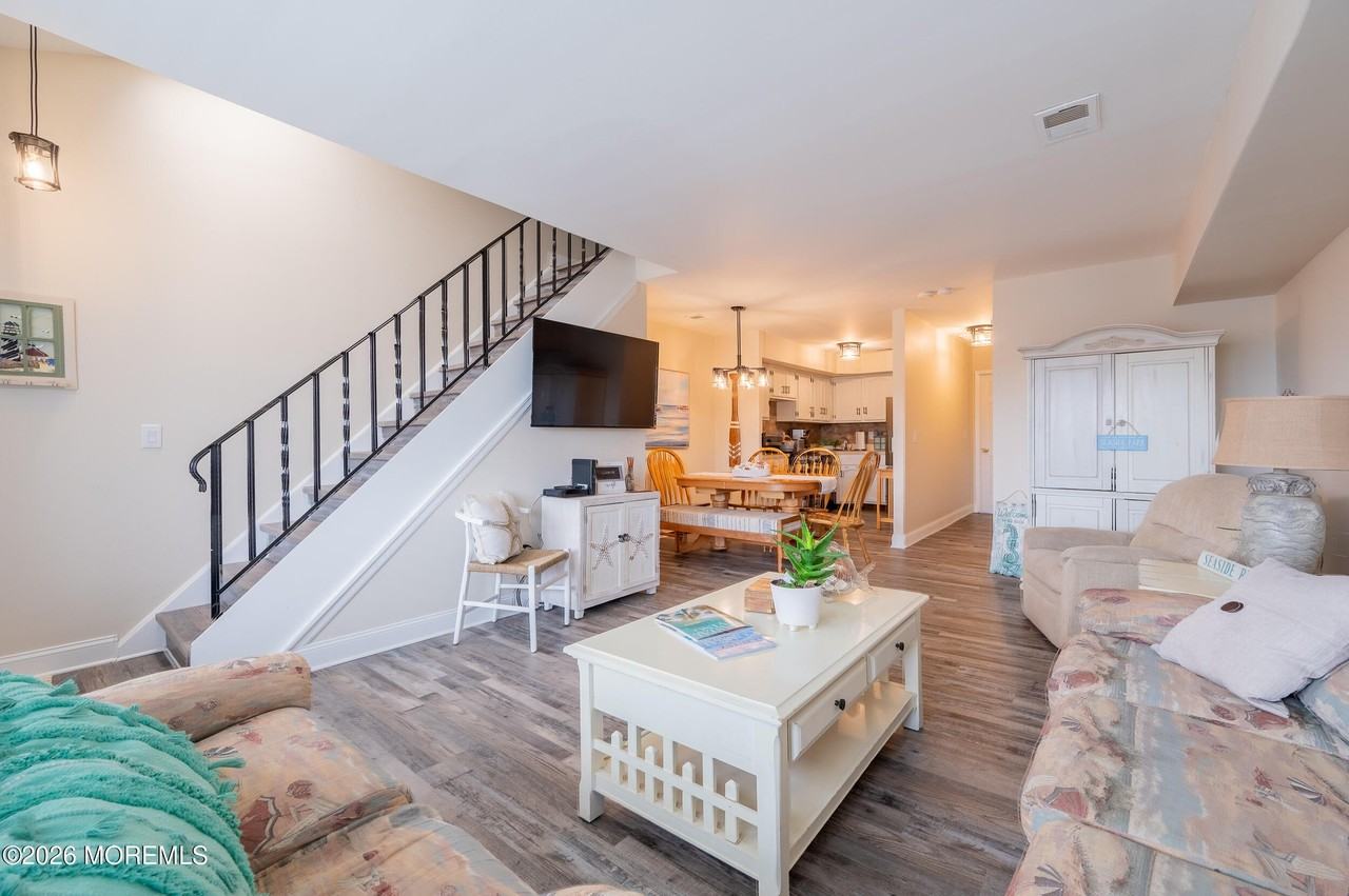 1713 Boulevard #7 - Photo 6 of 22
